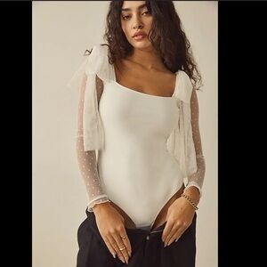 Nwt Intimately Free People Tongue Tied Sheer-Sleeve Bodysuit ecru cream L
